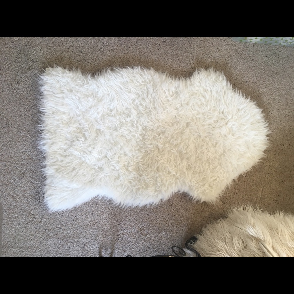 Faux fur rug